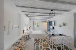 Endless Blue from Syros - Megas Gialos Suite 1