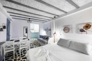 Endless Blue from Syros - Megas Gialos Suite 1