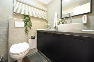 READABOUT IT - Stylish Central Studio