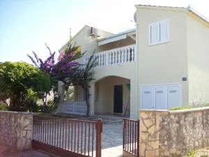 Apartments by the sea Sevid, Trogir - 11505 - Zaglavice