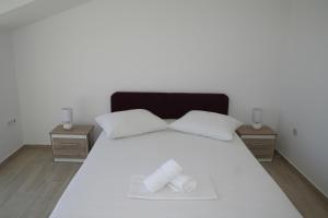 Apartments with a parking space Marina, Trogir - 11607