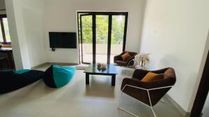 Travel Inn Deluxe Anniewatta