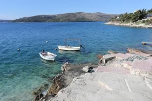 Apartments by the sea Seget Vranjica, Trogir - 10344