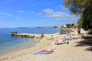 Apartments by the sea Podstrana, Split - 18232