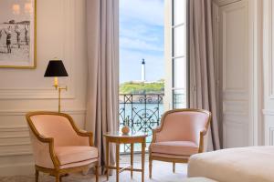 Hotels Hotel du Palais Biarritz, in The Unbound Collection by Hyatt : Chambre Lit King-Size Classique - Vue sur Plage