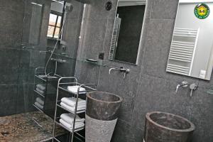 B&B / Chambres d'hotes Le Clos du miroir : Chambre Double Deluxe avec Balcon