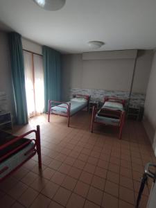 Bett im gemischten 6-Bett-Schlafsaal