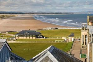 Links View, Golf Place