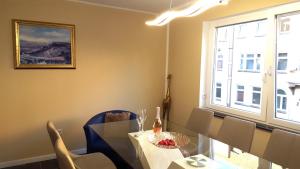 Ein Paar Schritte zum Strand