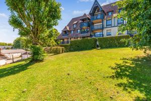 Appartements Nice apartment with a balcony and a pool - Deauville - Welkeys : photos des chambres