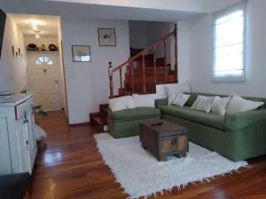 Olivos, Habitaciones en Simpatico Duplex - 马丁内斯