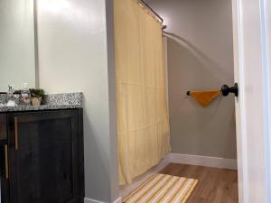 Lovely Condo! W free recreational vehicle parking