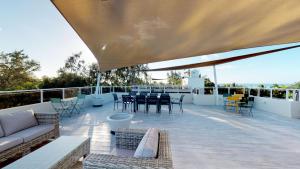 Penthouse - Private Roof Terrace - Sea & Mountain view
