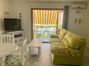 Apartamento jardines tropicales dos piscinas vera playa las marinas urbanización vera coast