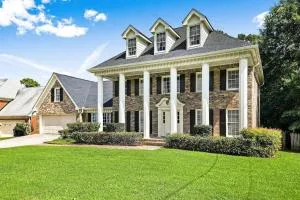 Lovely 5Bed, 3-FullBath ! 5min to free way I-85 - Adams Crossroads