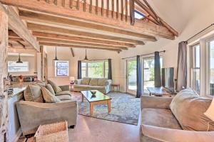 Less Than 1 Mi to Dtwn! Lakefront Manitou Cottage