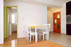 Apartments by the sea Zivogosce - Blato, Makarska - 6679