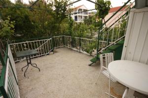 Apartments by the sea Grebastica, Sibenik - 6442