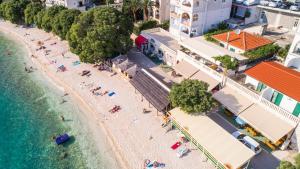 Apartments by the sea Gradac, Makarska - 6886 