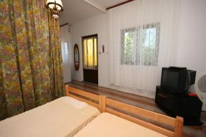 Apartments with parking space Podaca, Makarska - 6798