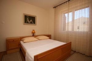 Apartments by the sea Podgora, Makarska - 6683