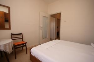 Apartments by the sea Podgora, Makarska - 6683