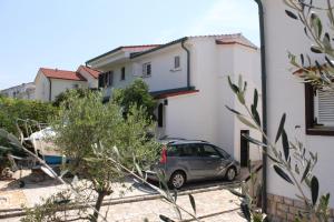 Apartments with a parking space Povljana Pag 6501