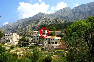 Holiday house with a parking space Gornji Tucepi - Tomasi, Makarska - 6818 