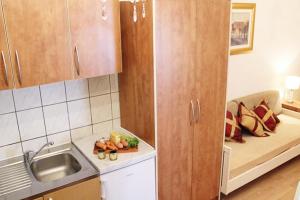 Apartments with swimming pool Tucepi, Makarska - 6817