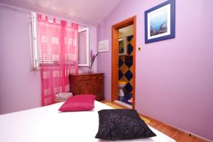 Apartments by the sea Makarska - 6666