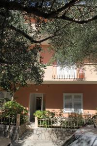 Apartment Tucepi 6806b