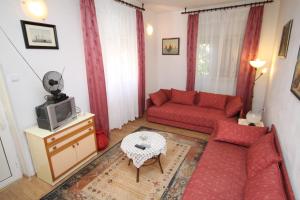 Apartments with a parking space Podgora, Makarska 6847