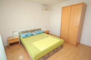 Apartments by the sea Baska Voda, Makarska - 6848