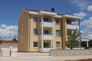 Apartments with a parking space Biograd na Moru, Biograd - 6438 