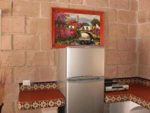 CASA CON SUITS DE LUJO, 2 JACUZZI Y ALBERCA PRIVADA cerca DE LA REDONDA