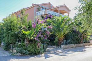 Apartments with a parking space Biograd na Moru, Biograd - 6228 
