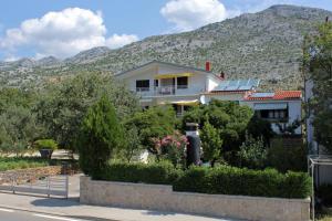 Apartments with a parking space Starigrad, Paklenica - 6527