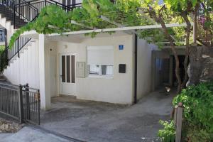 Apartments by the sea Podaca, Makarska - 6902