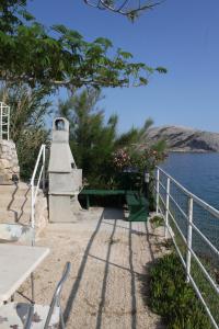 Apartments by the sea Metajna Pag 6521