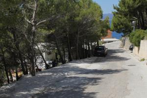 Apartments with a parking space Brela, Makarska - 6906