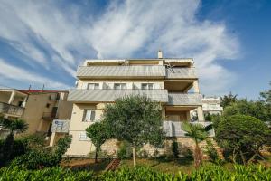 Apartments and rooms with parking space Novalja, Pag - 6482 