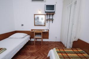 Apartments and rooms with parking space Novalja, Pag - 6482