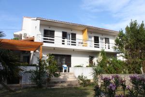 Apartments with a parking space Novalja, Pag - 6508 - 3hvězdičkové hotely ve městě Novalja