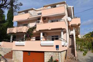 Apartments with a parking space Novalja, Pag - 6491 