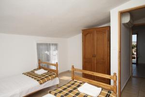 Apartments with a parking space Starigrad, Paklenica - 6647