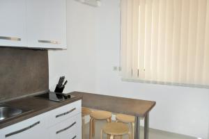 Apartments by the sea Brela, Makarska - 6686