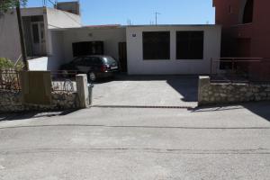 Apartments with a parking space Tucepi, Makarska - 6775