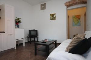 Apartments by the sea Funtana, Porec - 6905