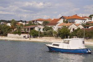 Apartments by the sea Okrug Gornji, Ciovo - 8330