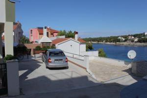 Apartments by the sea Bilo, Primosten - 8364